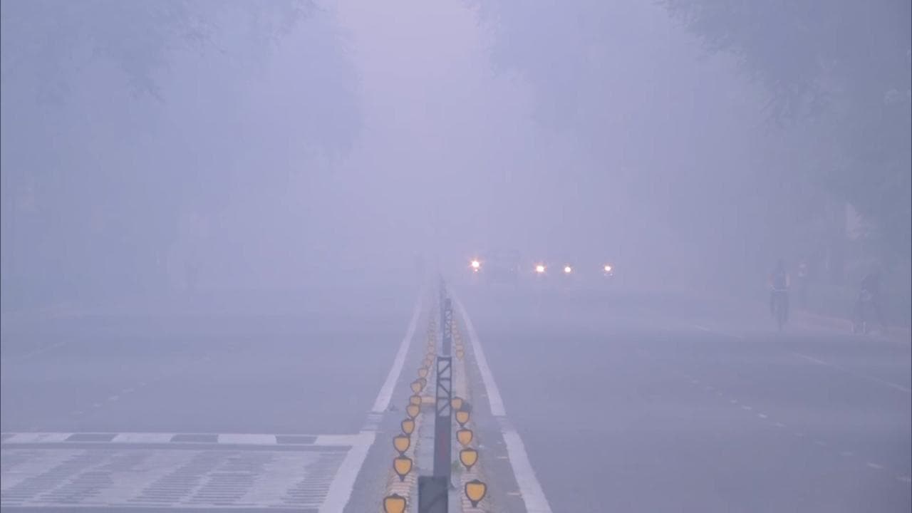 Delhi Air Quality: SMOG के साये में है दिल्ली-NCR, 533 AQI के साथ नोएडा सबसे प्रदूषित 