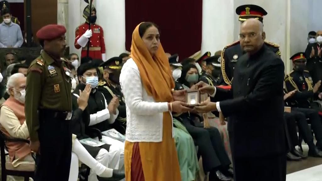 Colonel Santosh Babu: গালওয়ান-সংঘাতে নিহত কর্নেল সন্তোষ বাবুকে মরণোত্তর মহাবীর চক্রে সম্মানিত করল কেন্দ্র