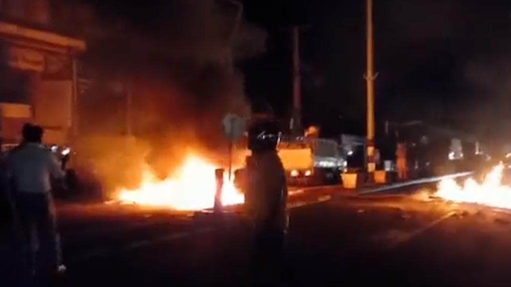 Sri Lanka Crisis: প্রবল অর্থনৈতিক সংকটে শ্রীলঙ্কা, দেশজুড়ে গণবিক্ষোভে পুড়ল বাস-জিপ-মোটরবাইক, গ্রেফতার ৪৫