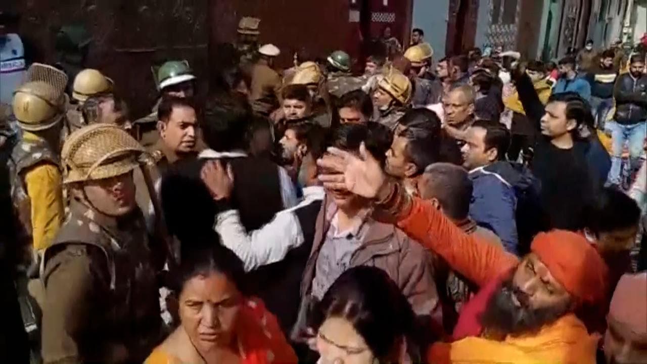 Haryana: Hindu right-wing mob tries to storm church, cops stop attack