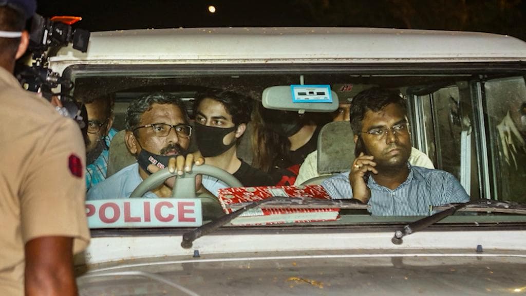 Aryan Khan:শুক্রবারই জেল থেকে বাড়ির পথে আরিয়ান, মানতে হবে কোন কোন শর্ত? 