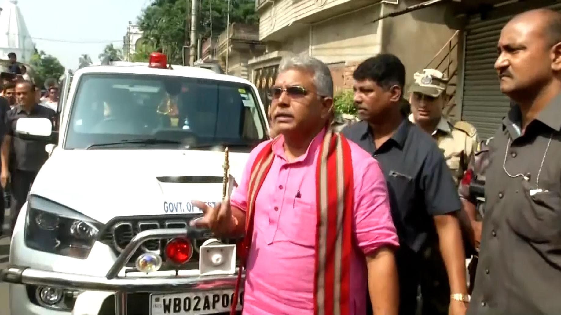 Dilip Ghosh on Price rise: পেট্রোপণ্যের মূল্যবৃদ্ধিতে দায়ী পূর্বতন কংগ্রেস সরকার, দিলীপ ঘোষের আজব সাফাই