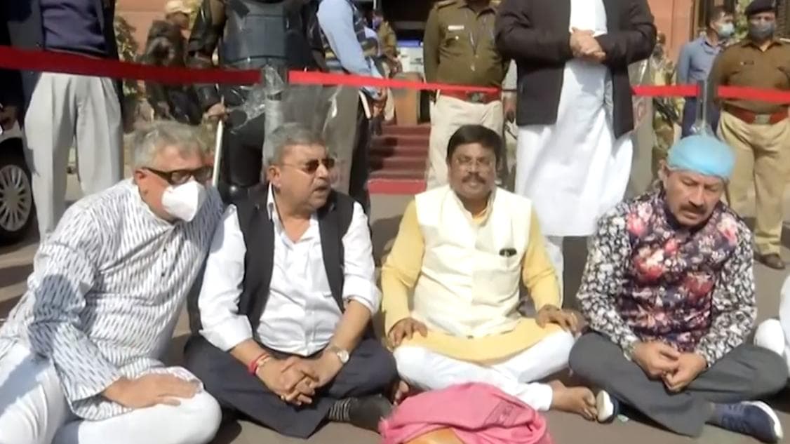 Trinamool MPs sit on dharna outside Amit Shah's office against Tripura 'brutality'