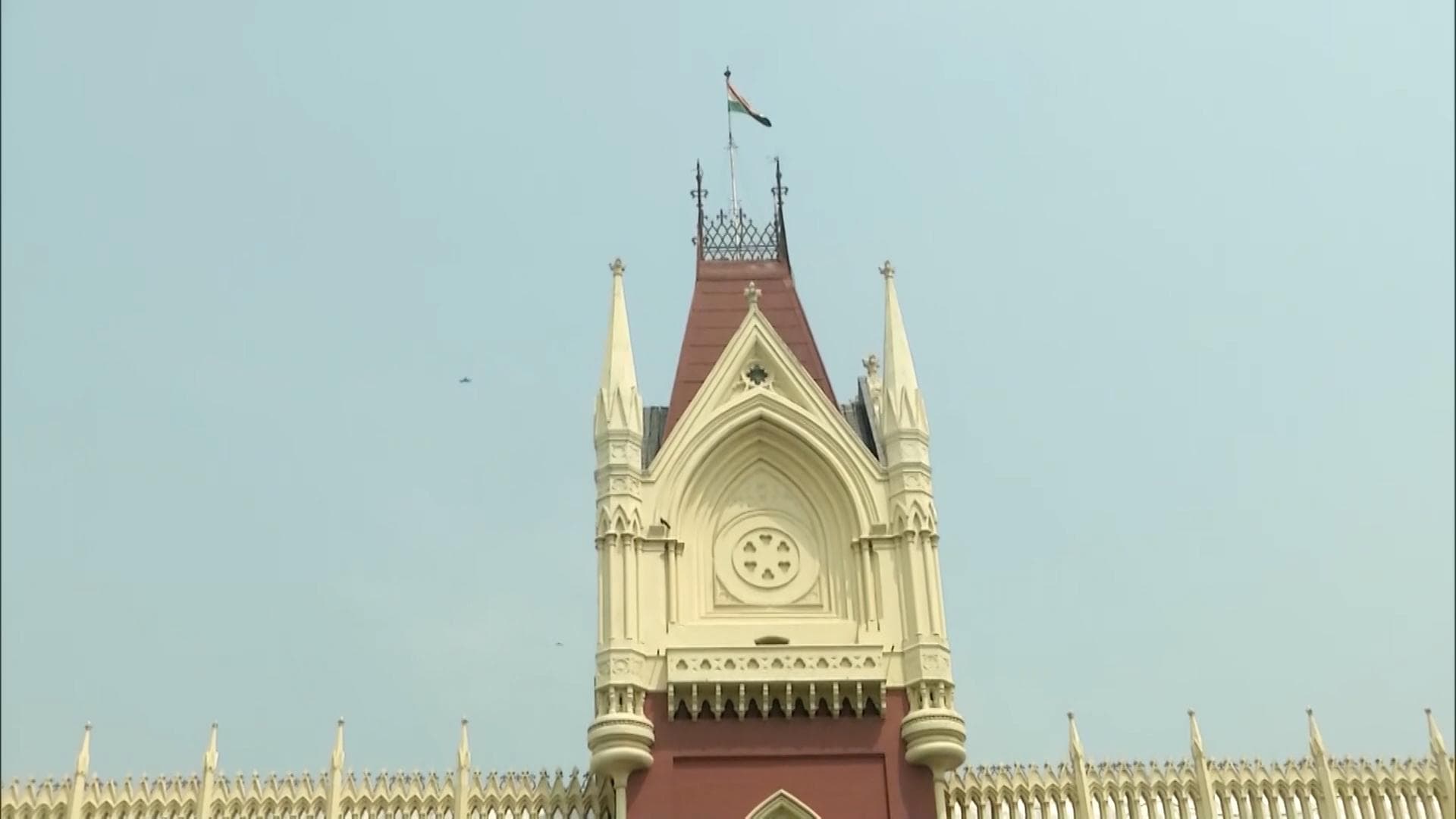 Calcutta High Court: বেতন না মেটালেও ছাত্র-ছাত্রীদের পড়াশোনায় বাধা দেবে না স্কুল, নির্দেশ হাইকোর্টের