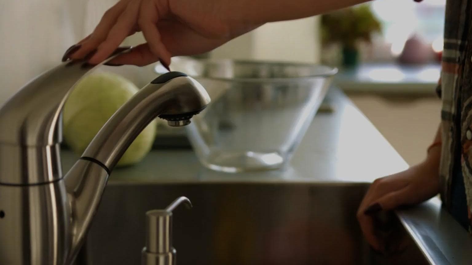 KMC Water: কল খুললেই ঘোলা জল, পুরসভার পানীয় জলে সমস্যা, আগামী ৩দিন জল কম আসবে