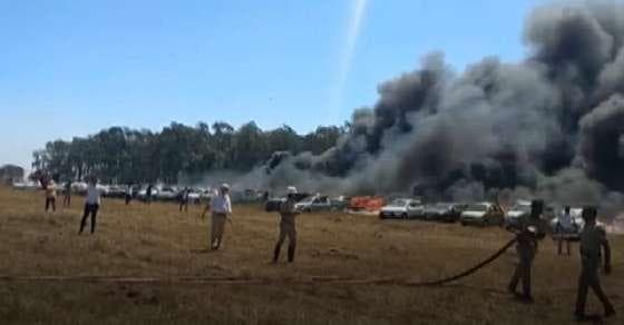 एयरो इंडिया की पार्किंग में लगी भीषण आग, 300 से ज्यादा गाड़ियां ख़ाक