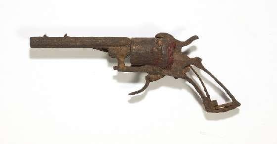 Most famous weapon in art history goes on auction