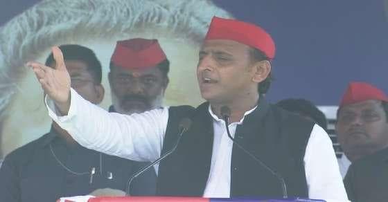 अखिलेश का योगी पर निशाना- हम भैंस चरा रहे हैं, आप मठ में क्या करोगे?