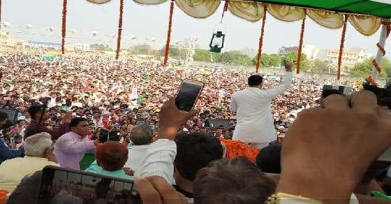 तेजस्वी ने अपने 'चाचा नीतीश' के लिए दिया नया नारा