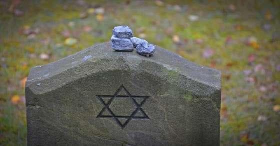 Israel marks Holocaust Remembrance Day 