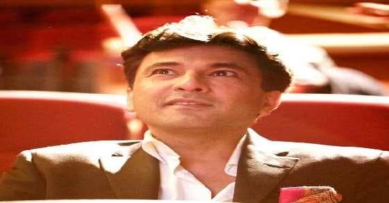 Chef Vikas Khanna to share stage with Julianne Moore at Cannes