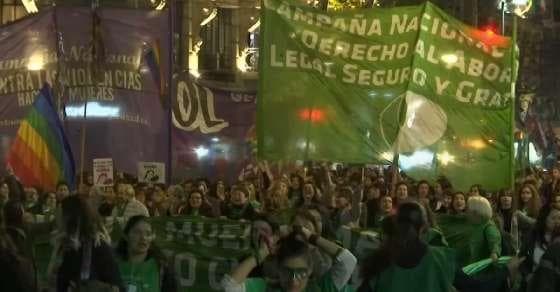Women take to the streets protesting gender violence in Argentina 