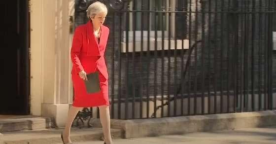 Theresa May resigns as leader of conservative party 