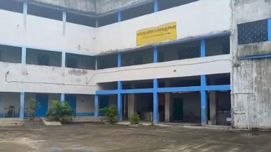 School Closed: পড়ুয়ার অভাবে রাজ্যে আপাতত বন্ধ ৮৯টি স্কুল, সিদ্ধান্ত রাজ্যের