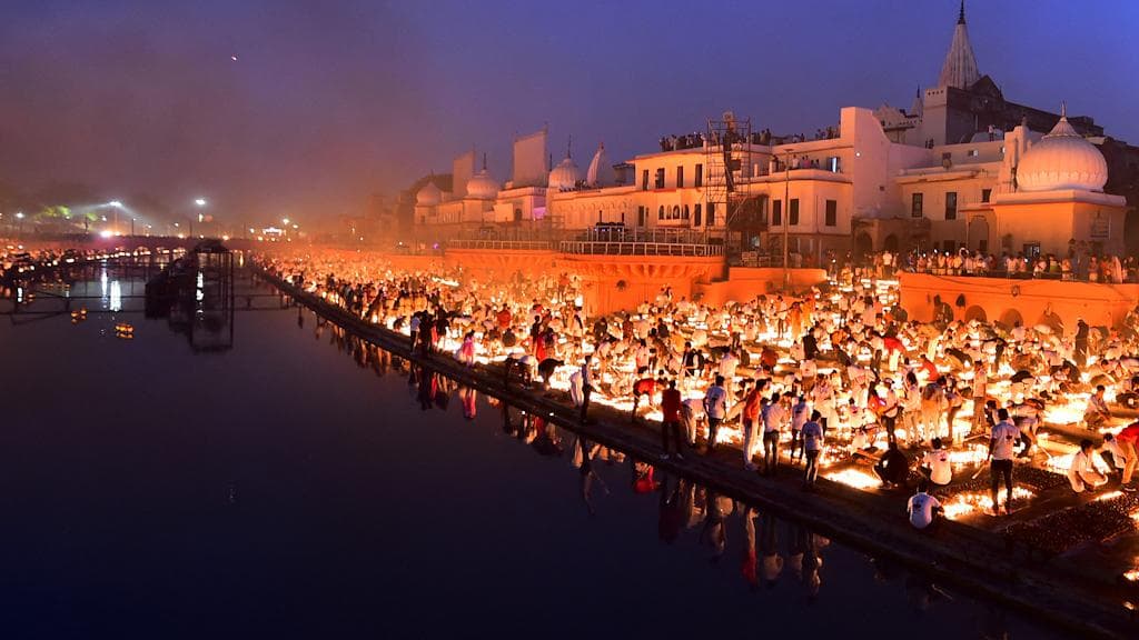 Ayoddhya: ৯ লক্ষ প্রদীপে সেজে বিশ্বরেকর্ড করল যোগী আদিত্যনাথের প্রশাসন