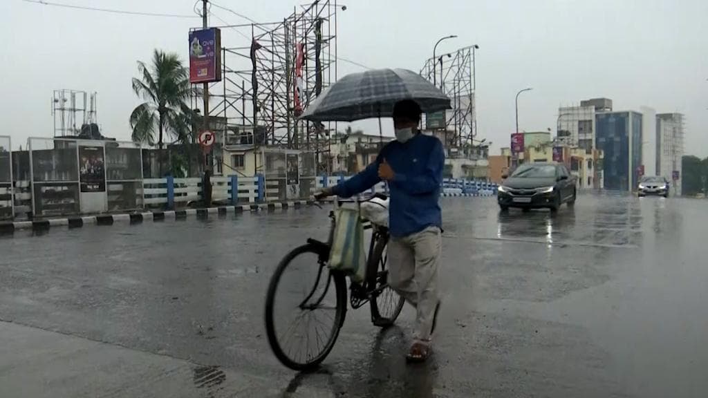 West Bengal Weather Update: মাঘের কলকাতায় অকাল বর্ষণ, সকাল থেকে বৃষ্টি শহরে