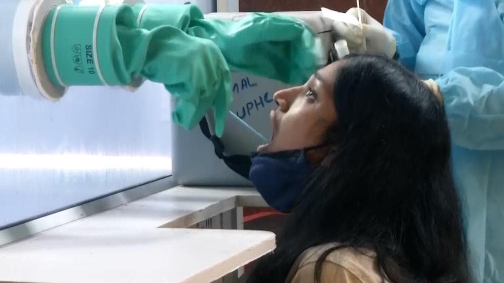 Omicron Variant: ওমিক্রন নিয়ে রাজ্যগুলোকে কড়া সতর্কতা কেন্দ্রের, কোভিড পরীক্ষা বাড়ানোর নির্দেশ