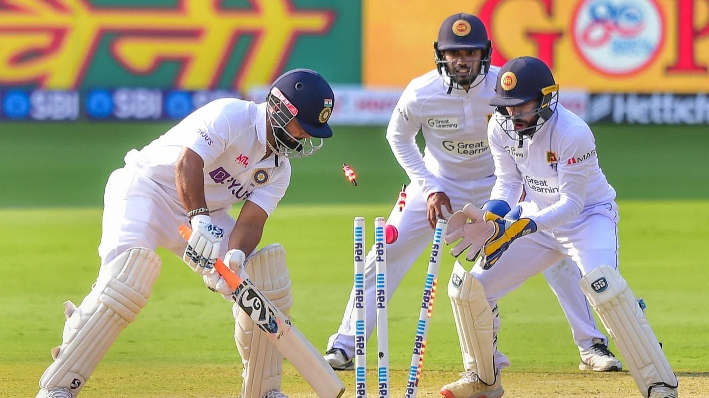 Ind vs SL test: চিন্নাস্বামীতে দুরন্ত ঘুর্ণি, ২৫২ রানে শেষ ভারতের ইনিংস, ব্যাট করতে নেমে বিপাকে শ্রীলঙ্কা