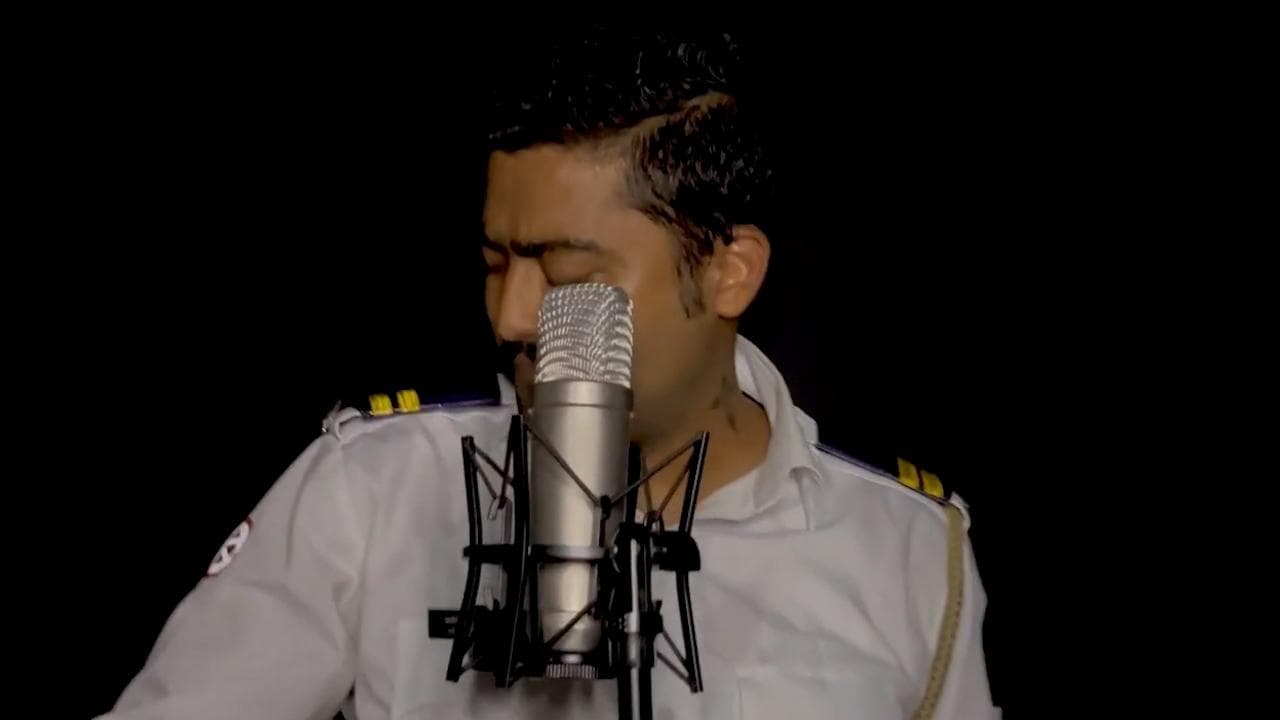 फिल्म Pushpa के गाने का कवर सॉन्ग हो रहा है वायरल, ट्रैफिक पुलिसमैन ने मचाई धूम