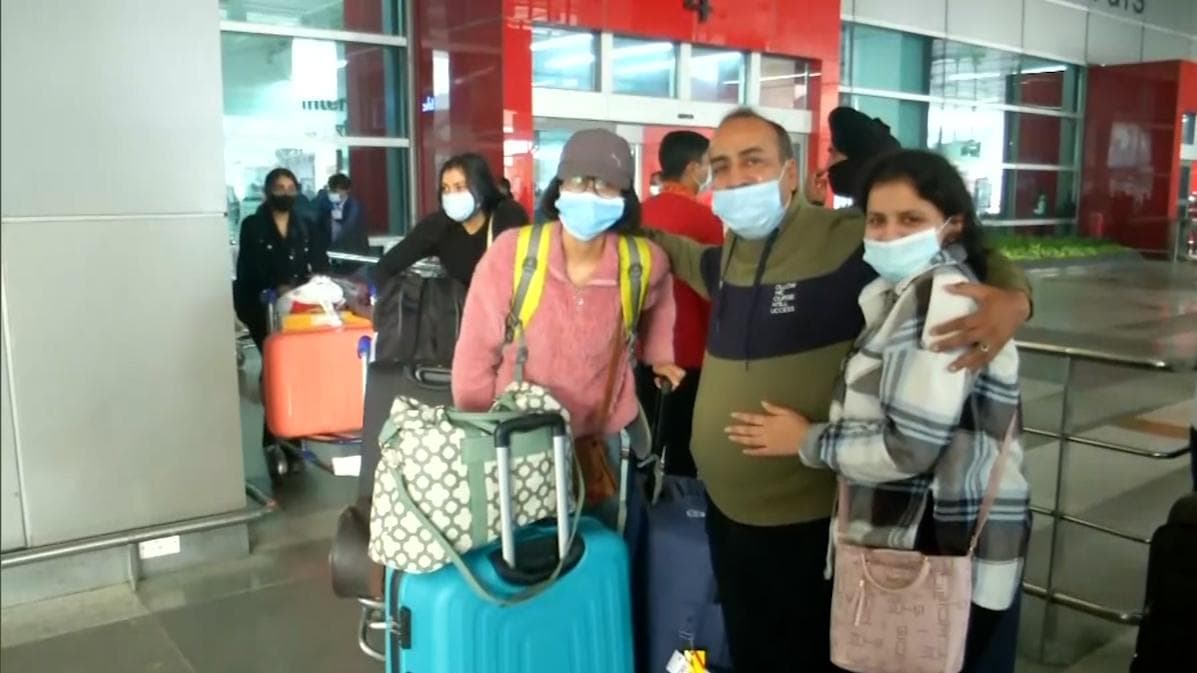 Russia Ukraine Conflict: যুদ্ধ পরিস্থিতিতে আকাশসীমা বন্ধ, ইউক্রেন থেকে মাঝপথেই ফিরল এয়ার ইন্ডিয়ার বিমান