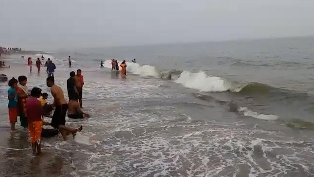 Jawad: শিয়রে ঘূর্ণিঝড় আতঙ্ক, দিঘায় সতর্কবার্তা জারি করল প্রশাসন