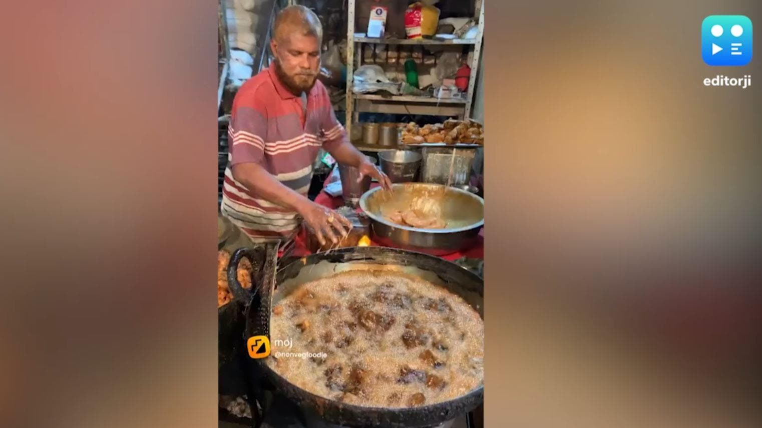 Viral: तेल की खौलती कड़ाही में हाथ डालकर चिकन फ्राई कर रहा था शख्स, Tiger Shroff बोले- मौज कर दी