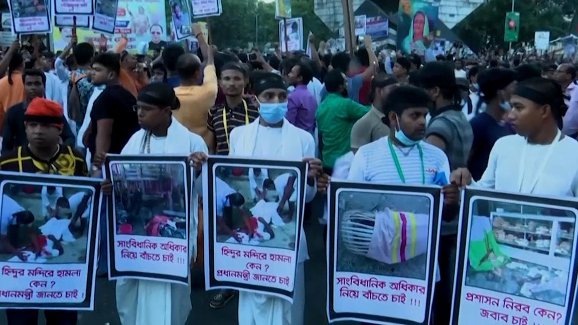 Bangladesh Violence: বাংলাদেশে সংখ্যালঘু নির্যাতনের বিরুদ্ধে সরব দুই বাংলার লেখক-শিল্পী-বুদ্ধিজীবীরা