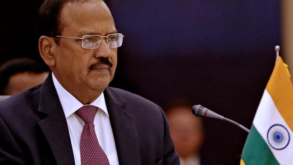Ajit Doval : 'শরীরে চিপ লাগানো আছে', অজিত ডোভালের বাড়িতে ঢোকার চেষ্টার অভিযোগে গ্রেফতার এক ব্যক্তি