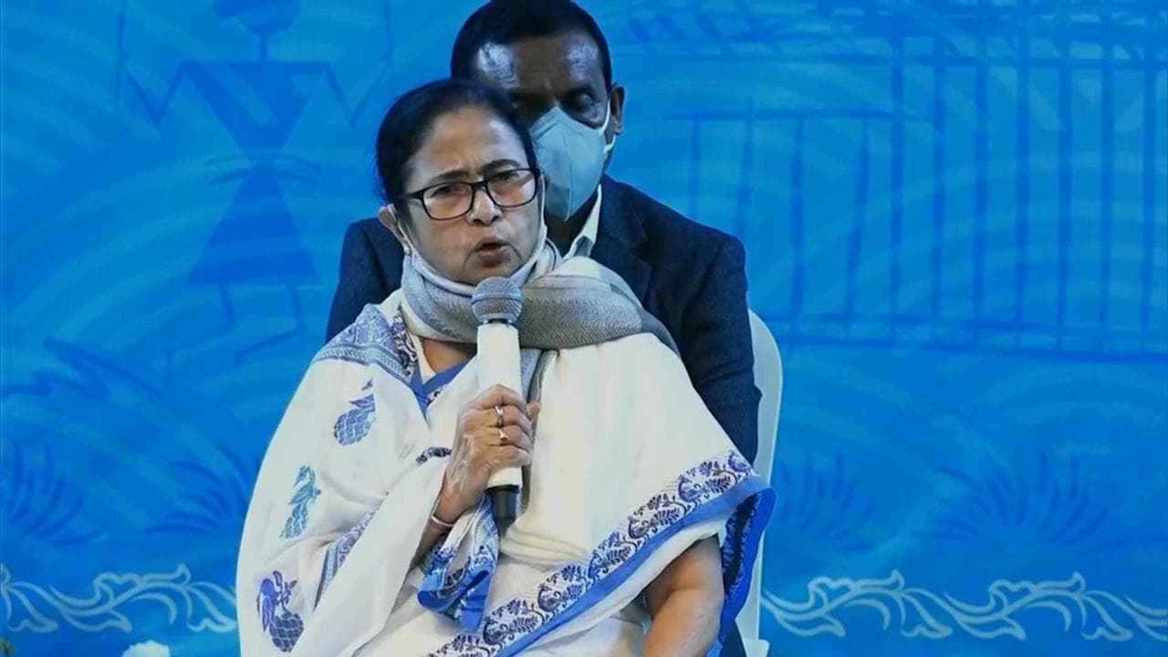 Mamata Banerjee: রাজ্যে সরকারি চাকরি পেতে গেলে বাংলা জানা জরুরি, বললেন মমতা