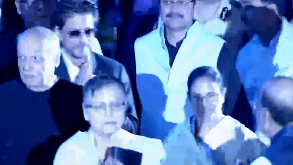 Mamata Banerjee : শাহরুখ ষড়যন্ত্রের শিকার, মুম্বই গিয়ে বললেন মমতা