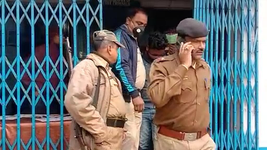 ECL Staff Murder: কুলটিতে প্রাক্তন ইসিএল কর্মী খুনের কিনারা, গ্রেফতার স্ত্রী সহ তিনজন, পলাতক মূল অভিযুক্ত