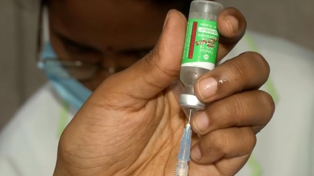 Coronavirus Vaccination: ৩-৪ মাসে আরো ১০০ কোটি টিকাকরণ, জানাল কেন্দ্রীয় সরকার