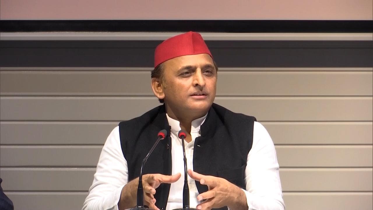 UP Election 2022: Akhilesh loses another relative to BJP: Watch how SP chief reacted
