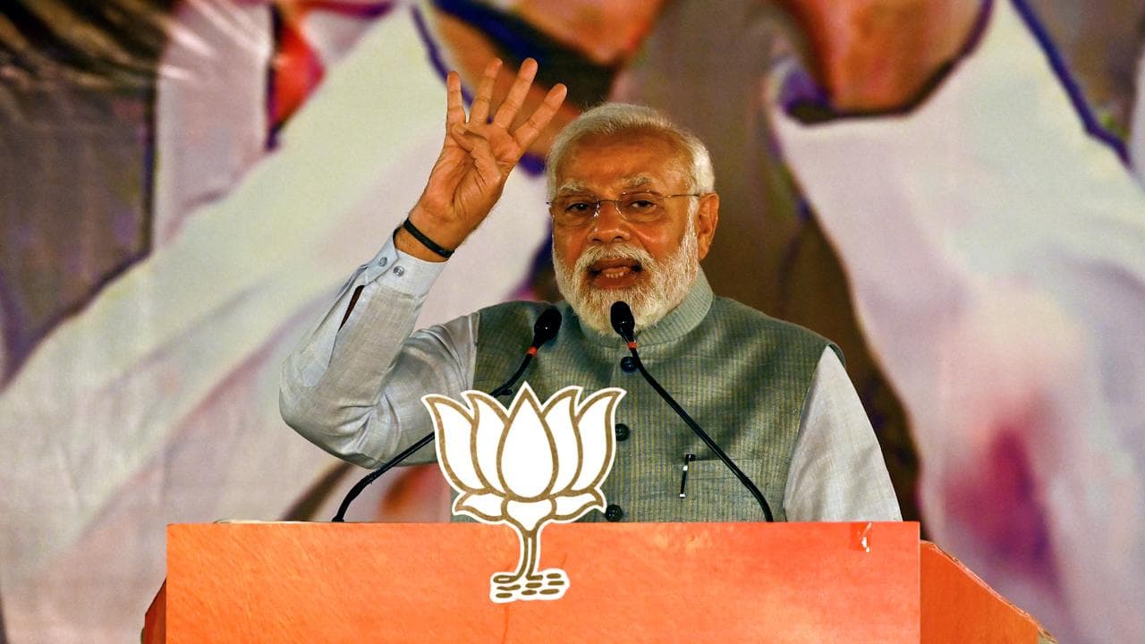 Narendra Modi: উন্নয়নের সারথী যোগী, মোদীর নিশানায় বুথফেরত সমীক্ষা থেকে বিরোধীরা 