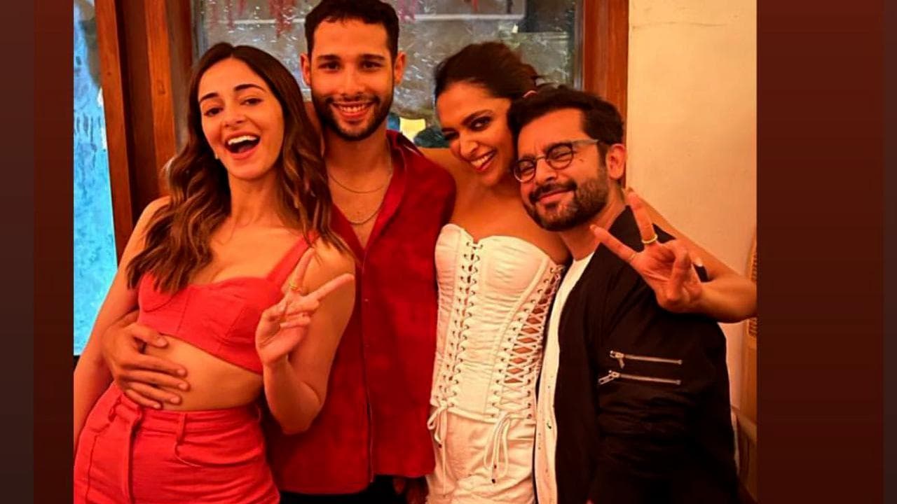 Gehraiyaan की सक्सेस पार्टी में दीपिका-अनन्या का दिखा बोल्ड लुक, अलग अंदज में दिखे सिद्धांत