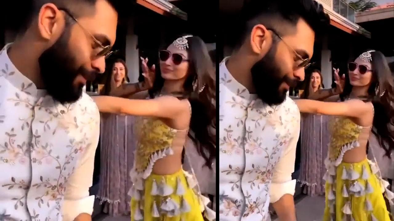 Mouni Roy ने मेहंदी लगवाते ही सूरज नांबियार संग किया डांस, सोशल मीडिया पर वायरल हुई तस्वीरें और वीडियो