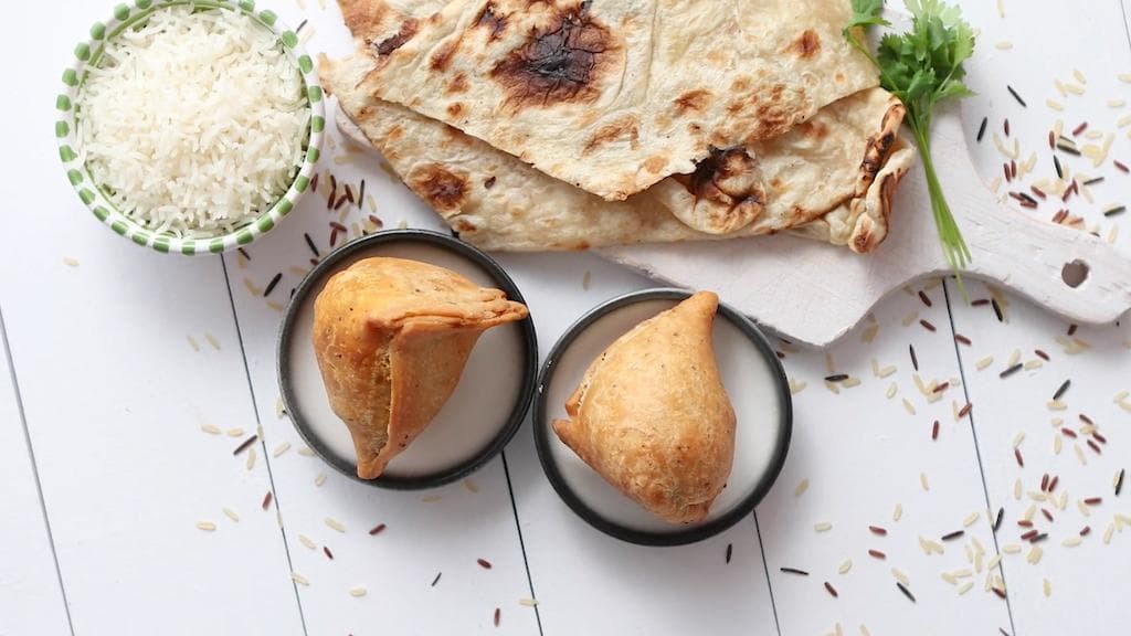 व्रत खोलने पर अक्सर होती है फूड पॉइज़निंग, जानें लक्षण और इलाज