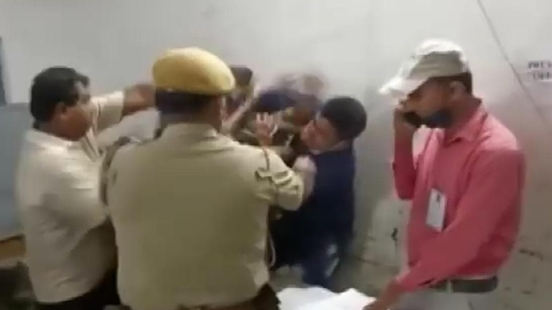 West Bengal Municipal Election: সোনারপুরে ইভিএম ভাঙচুরের ঘটনায় রিপোর্ট চাইল নির্বাচন কমিশন