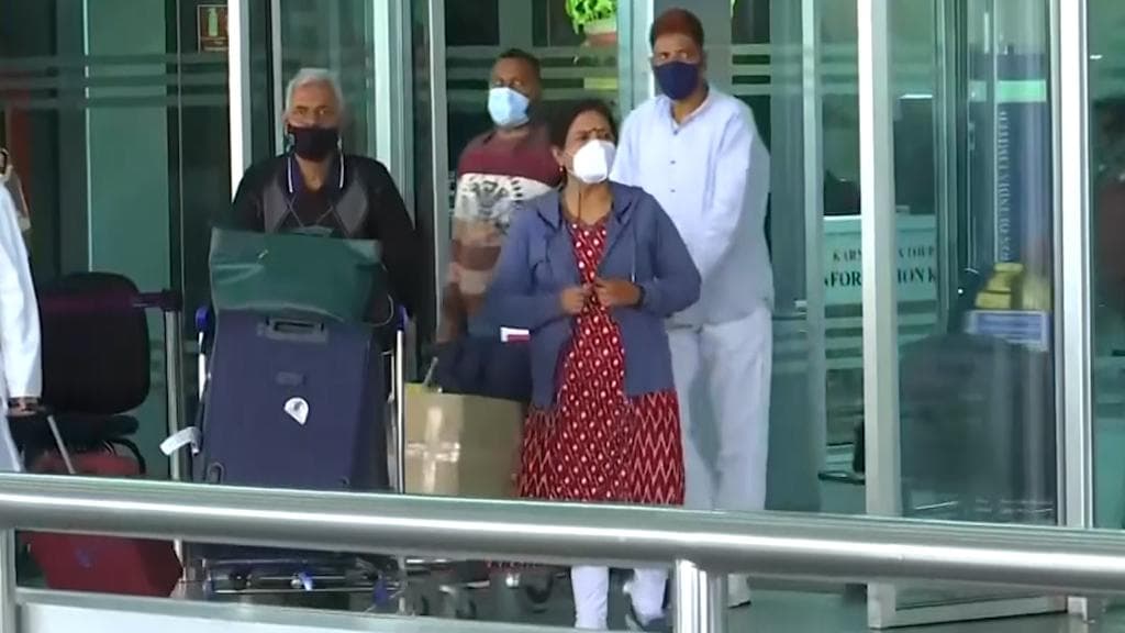 Omicron variant: Why are we not stopping flights? Delhi CM Kejriwal asks PM Narendra Modi 