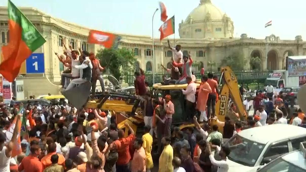 Assembly Election Results 2022: বিরোধীদের উড়িয়ে নবাবের লখনউতে রাজা সেই যোগীই