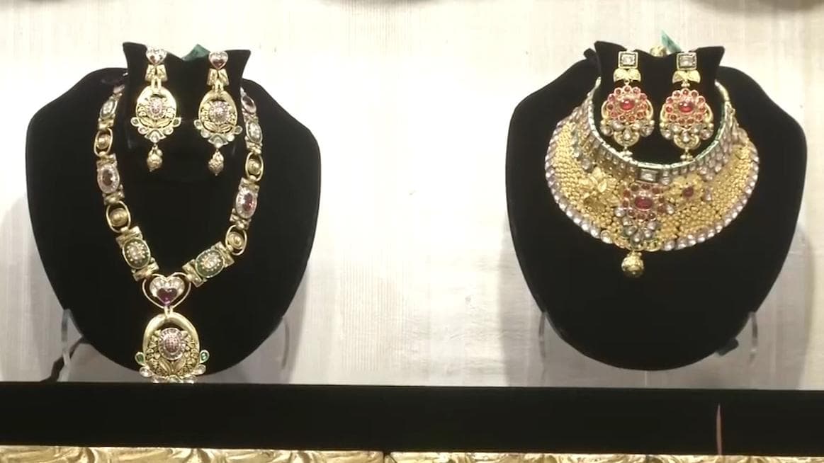 Gold Price reduced: রেকর্ড পতন সোনার দামে, প্রতি ১০ গ্রামে দাম কমল ৮১০ টাকা