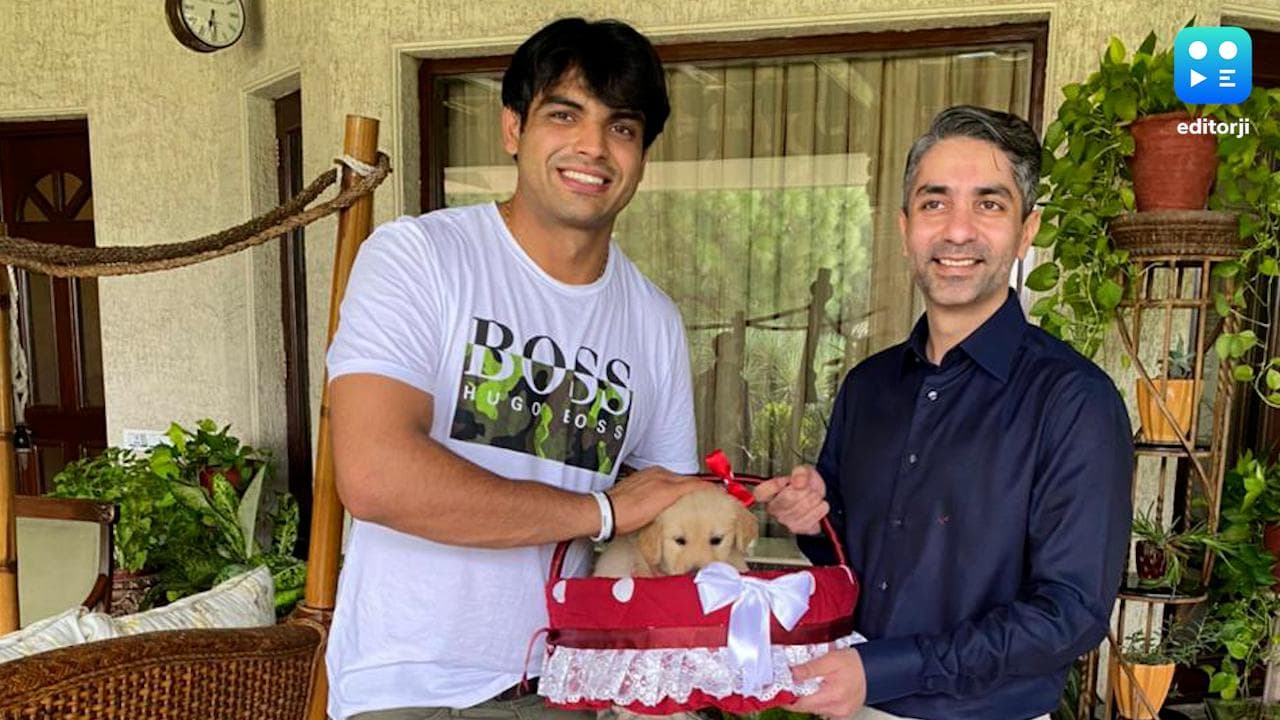 The 'golden' meet! Abhinav Bindra meets Neeraj Chopra & gifts him a golden puppy