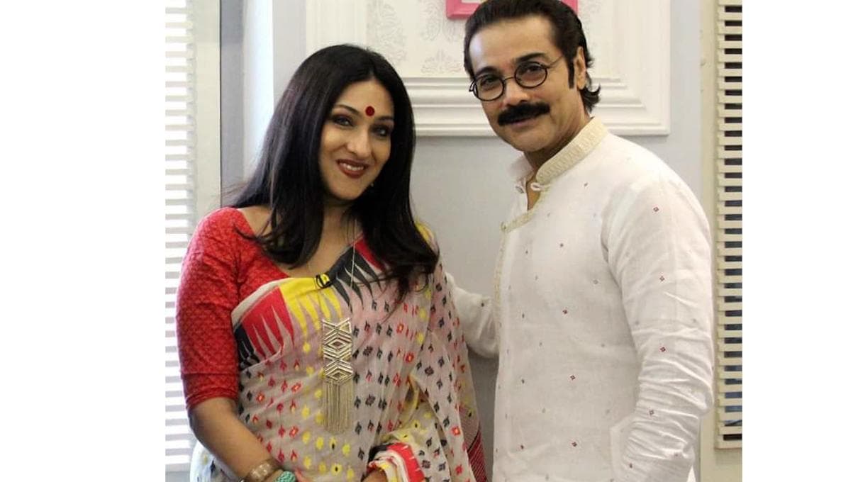 Rituparna Sengupta : লন্ডনেই পরিবারের সঙ্গে জন্মদিন কাটাচ্ছেন ঋতুপর্ণা, শুভেচ্ছা জানালেন প্রসেনজিৎ