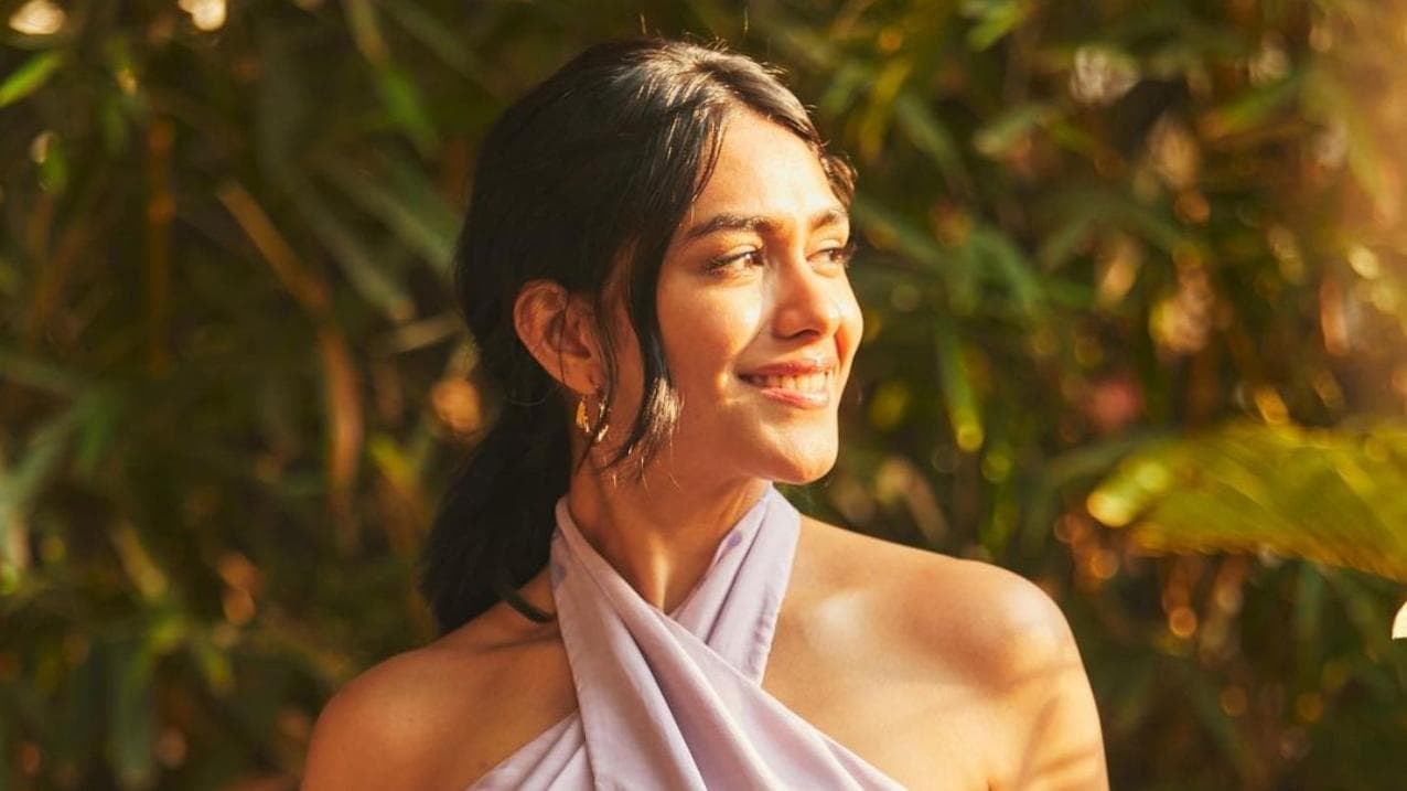 Mrunal Thakur को हुआ Corona, सोशल मीडिया पोस्ट कर फैंस को दी जानकारी 