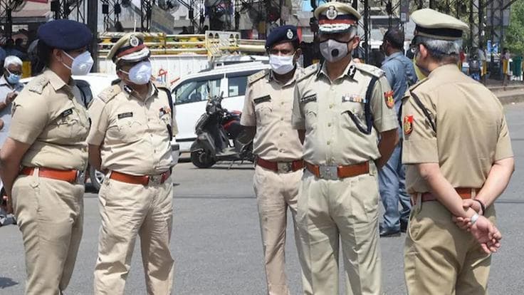Delhi Police ने जारी किया हाई अलर्ट, खुफिया एजेंसी ने जताई आतंकी हमले की आशंका