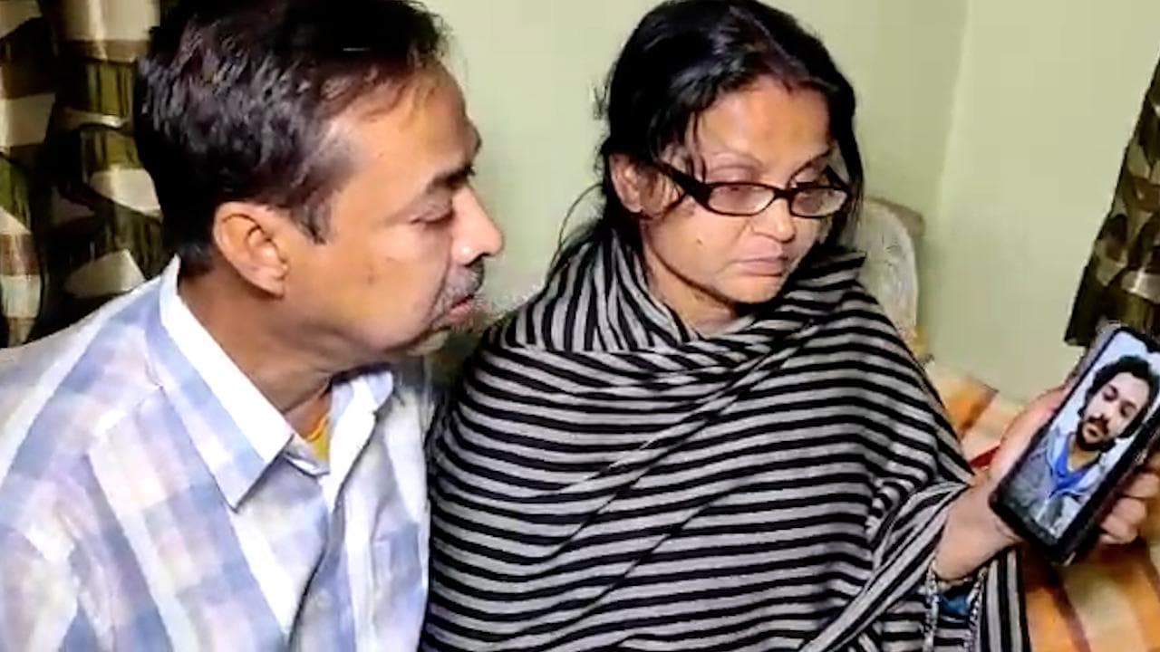 Ukraine Crisis: ইউক্রেনে আটকে সোনারপুরের পুস্পক, চিন্তায় ঘুম উড়েছে কামরাবাদের স্বর্ণকার পরিবারের