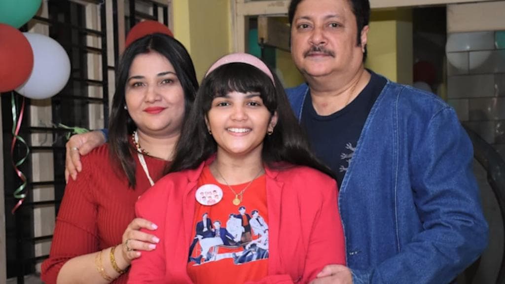 Abhishek Chatterjee : অভিষেকের মৃত্যুর পর অর্থকষ্টে তাঁর পরিবার ? গুজবের উত্তর দিলেন স্ত্রী সংযুক্তা 