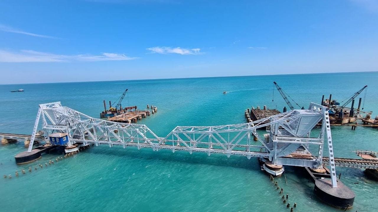 First look at the new Pamban Bridge: নবরূপে পাম্বান ব্রিজ, কী ছবি শেয়ার করলেন কেন্দ্রীয় রেলমন্ত্রী?
