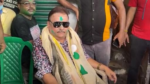 Madan Mitra: ভবানীপুরে সবুজ ঝড়, ফেসবুক লাইভেই ধরা পড়ল মদনের উচ্ছ্বাস