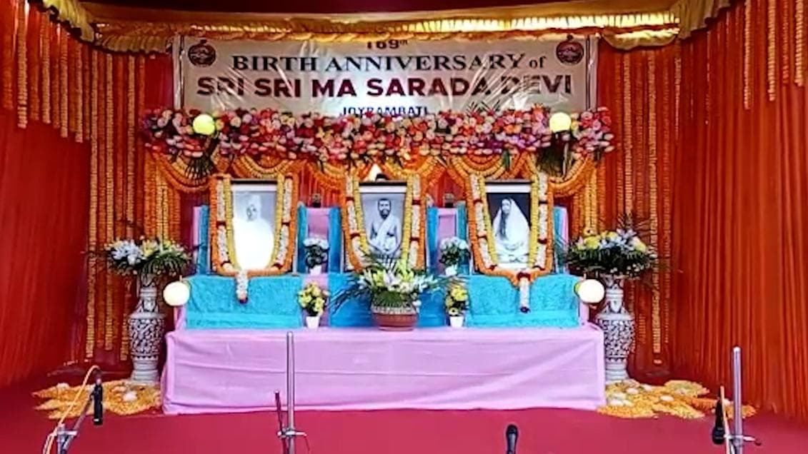 Maa Sarada: মা সারদার জন্মতিথি উপলক্ষে সেজে উঠেছে জয়রামবাটি, করোনা-বিধি মেনেই চলছে পুজো